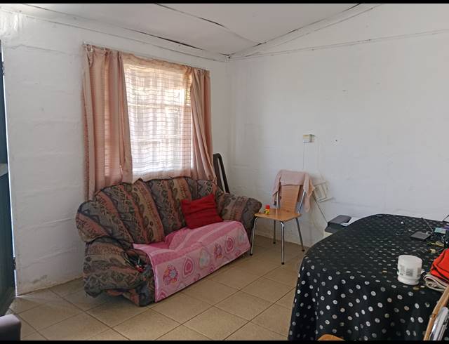 2 BEDROOM FREEHOLD FOR SALE IN NORTHDALE